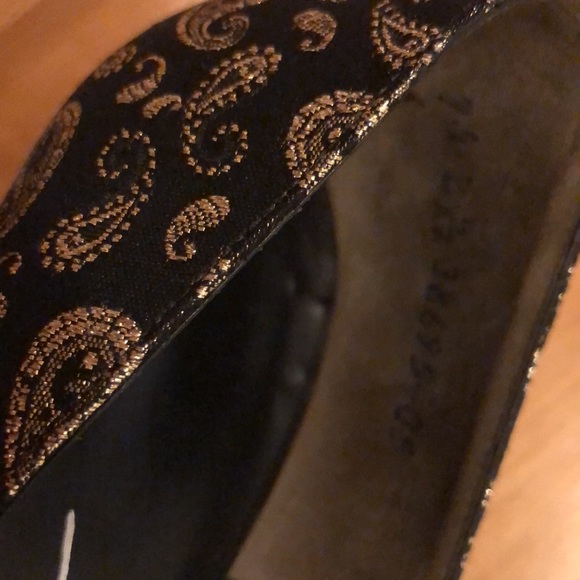 THOMAS WALLACE Black gold heels, good condition - Picture 8 of 8